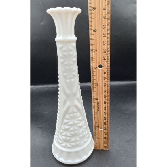 Bud Vase Milk Glass Anchor Hocking Stars Bars Scalloped Edge 9 Inch Vintage - Picture 2 of 16